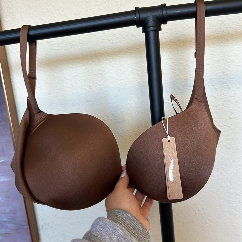 SKIMS Ultimate Bra PUSH-UP PLUNGE BRA Size 36D in Jasper chocolate brown $60